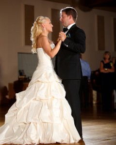 Calgary Wedding Photographer | Edmonton Vegreville wedding | closeup of bride and groom first dance