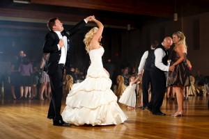 Calgary Wedding Photographer | Edmonton Vegreville wedding | bride and groom busting a move on the dance floor